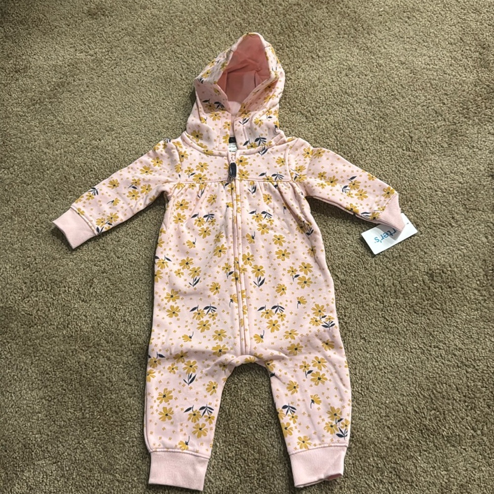 Carter’s infant girl CUTE hooded jumpsuit Size 6M - NWT
